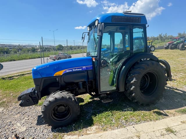 NEW HOLLAND TN 75VA